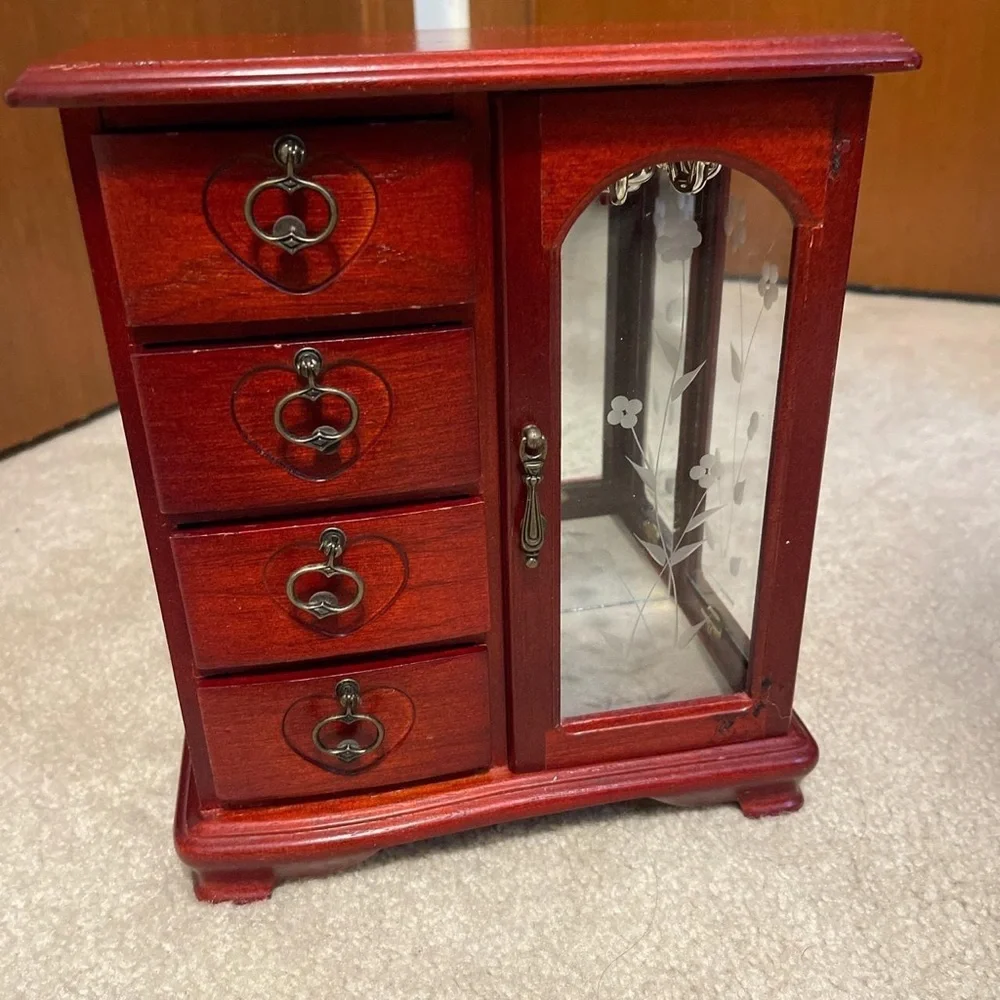 SOLD❤️❤️ Vintage Cherry Wood Jewelry Box - Picture 3 of 6